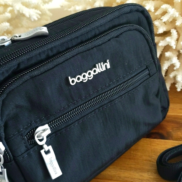 Baggallni ๐ฅ NWT ๐ฅ fanny pack and/or crossbody bag. Band NEW! A+! - Picture 3 of 13